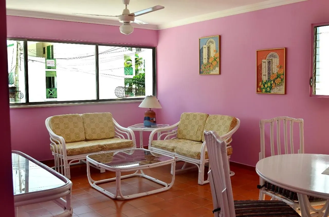 Apartahotel Condo Carey Boca Chica
